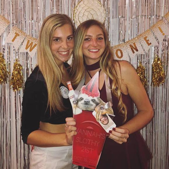 Meet your Posher, Catie - Picture 1 of 1